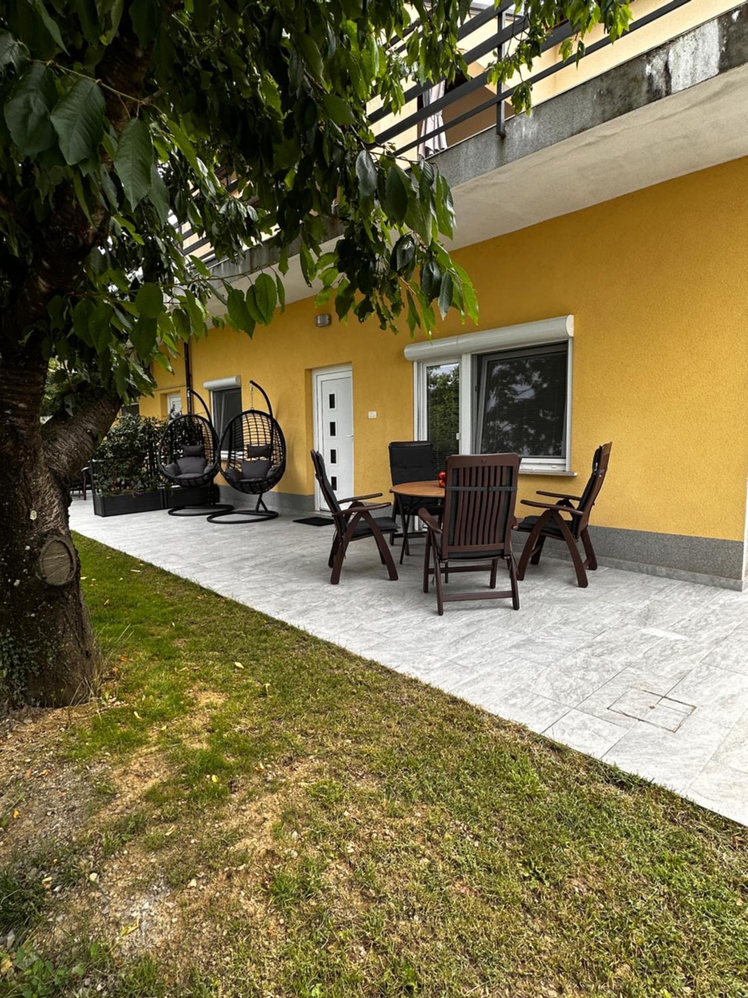 Riad Apartments Premium Zgornje Skofije Kültér fotó
